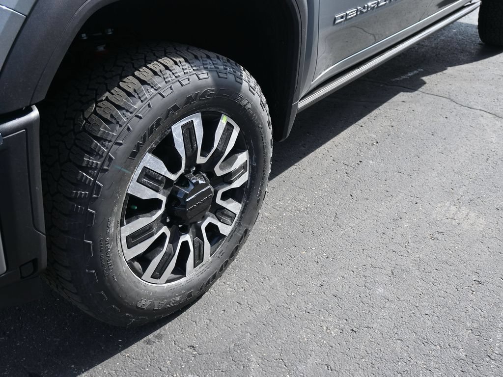 New 2026 GMC Sierra 3500 Denali Ultimate AWD/4WD image 12