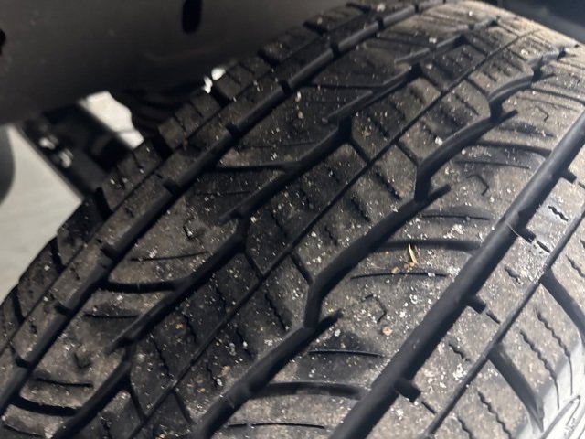 Used 2025 Chevrolet Silverado 1500 LT image 38