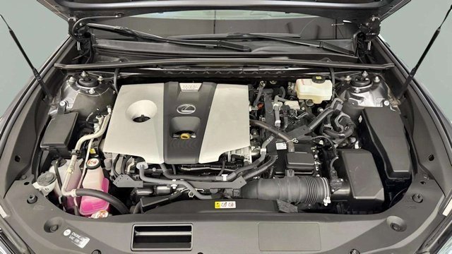 Used 2019 Lexus ES 300h image 30