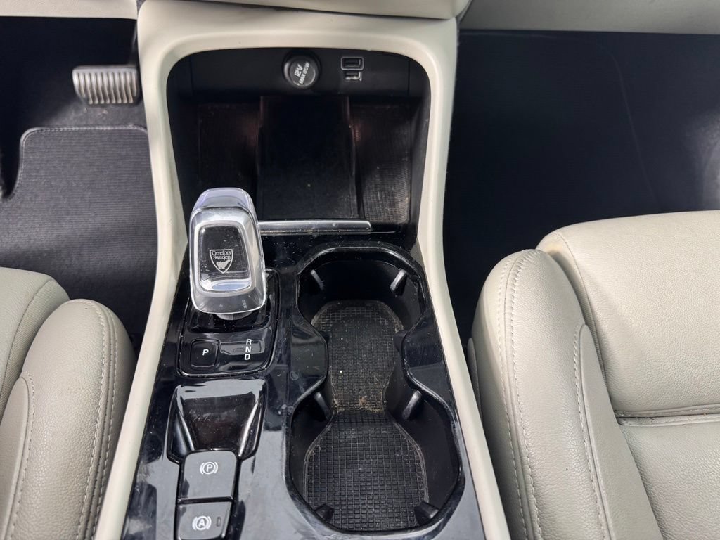Used 2021 Volvo XC40 T5 Inscription AWD/4WD image 16