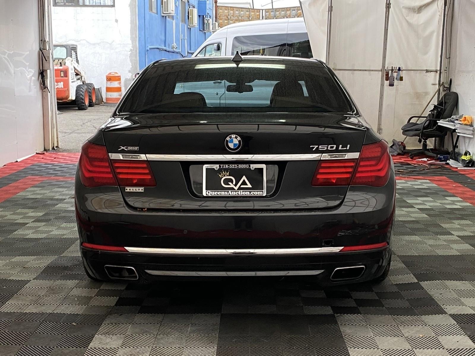 Used 2013 BMW 750Li xDrive image 5