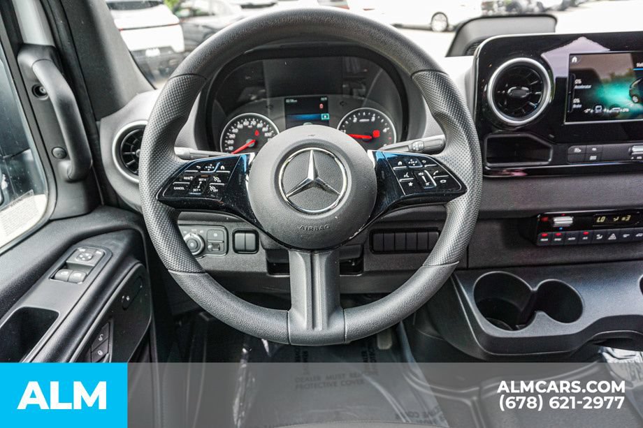 Used 2025 Mercedes-Benz Sprinter 2500 image 26