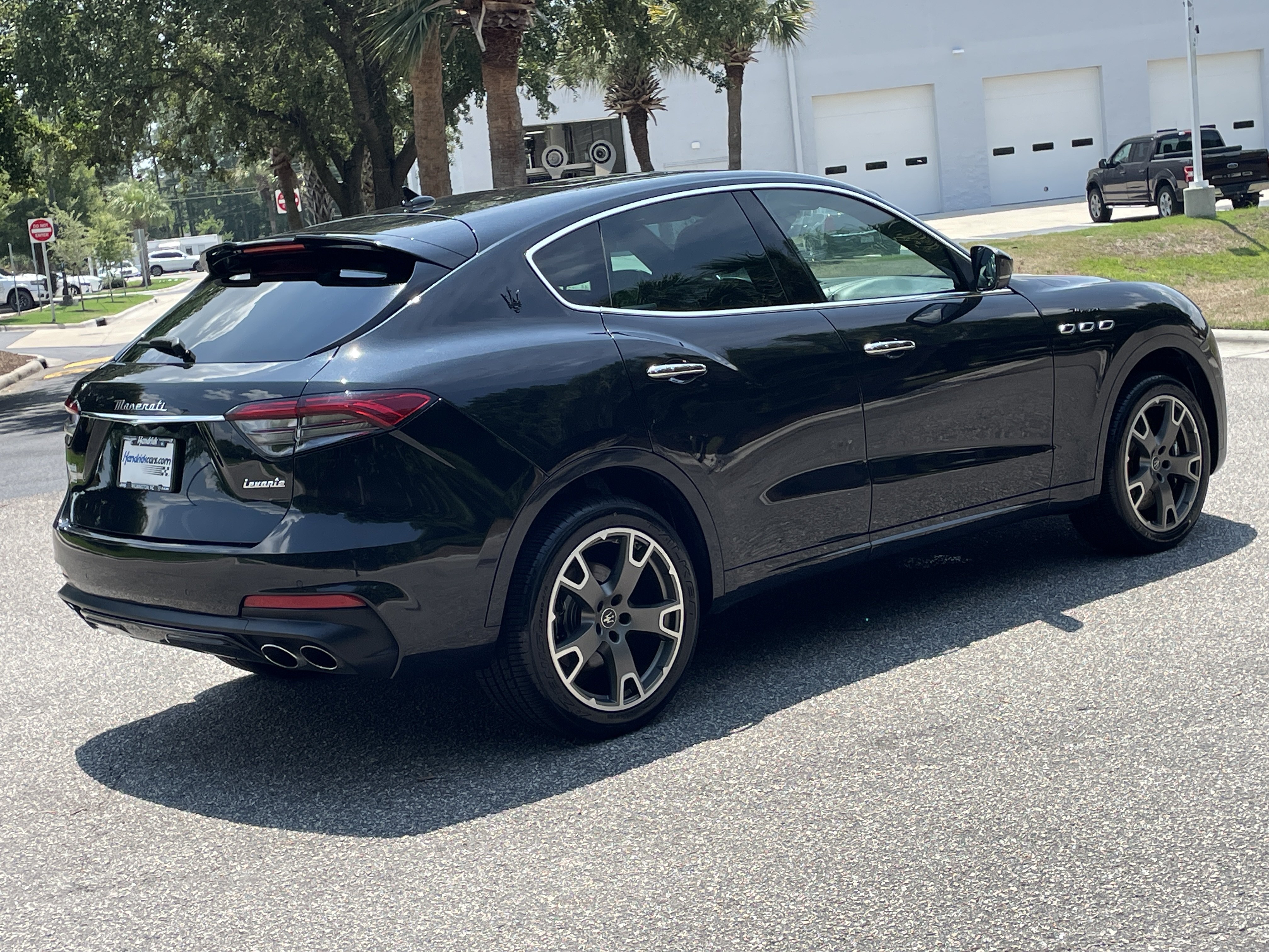 Used 2023 Maserati Levante Modena AWD/4WD image 9