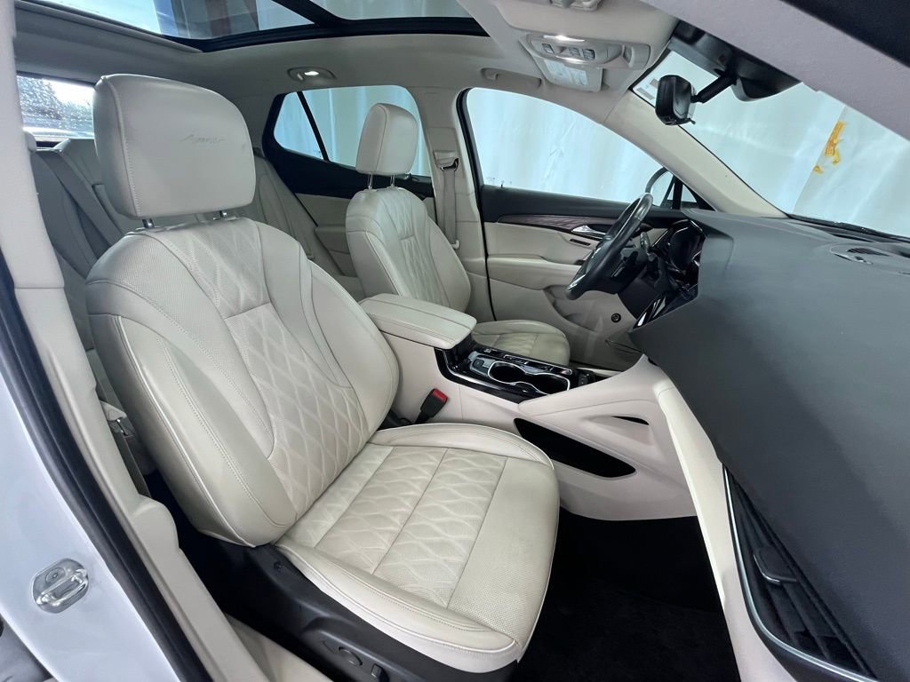 Used 2021 Buick Envision Avenir w/ Technology Package II image 11
