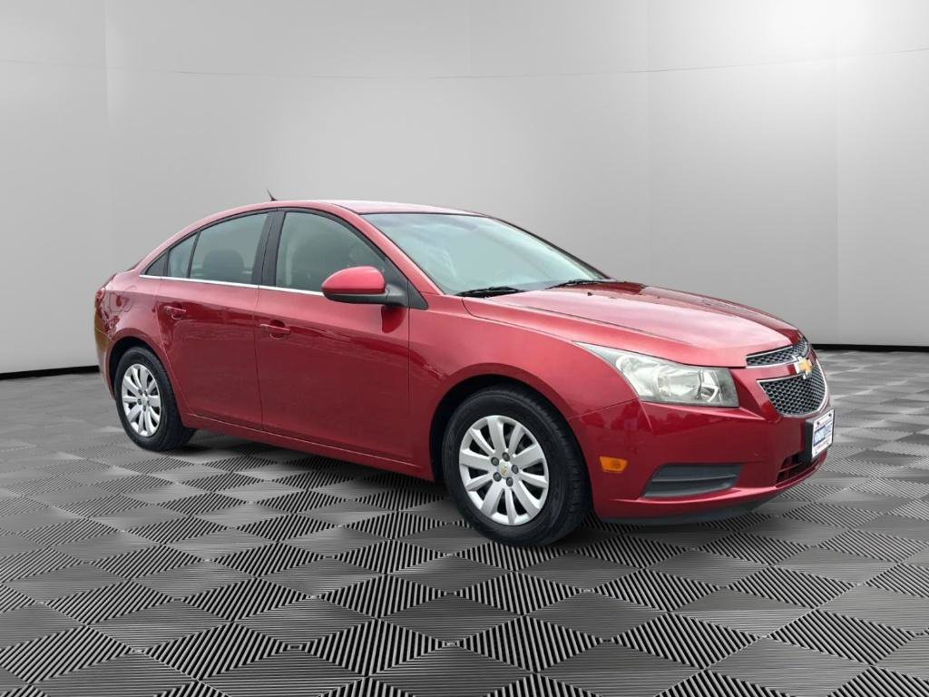 Used 2011 Chevrolet Cruze LT FWD image 2