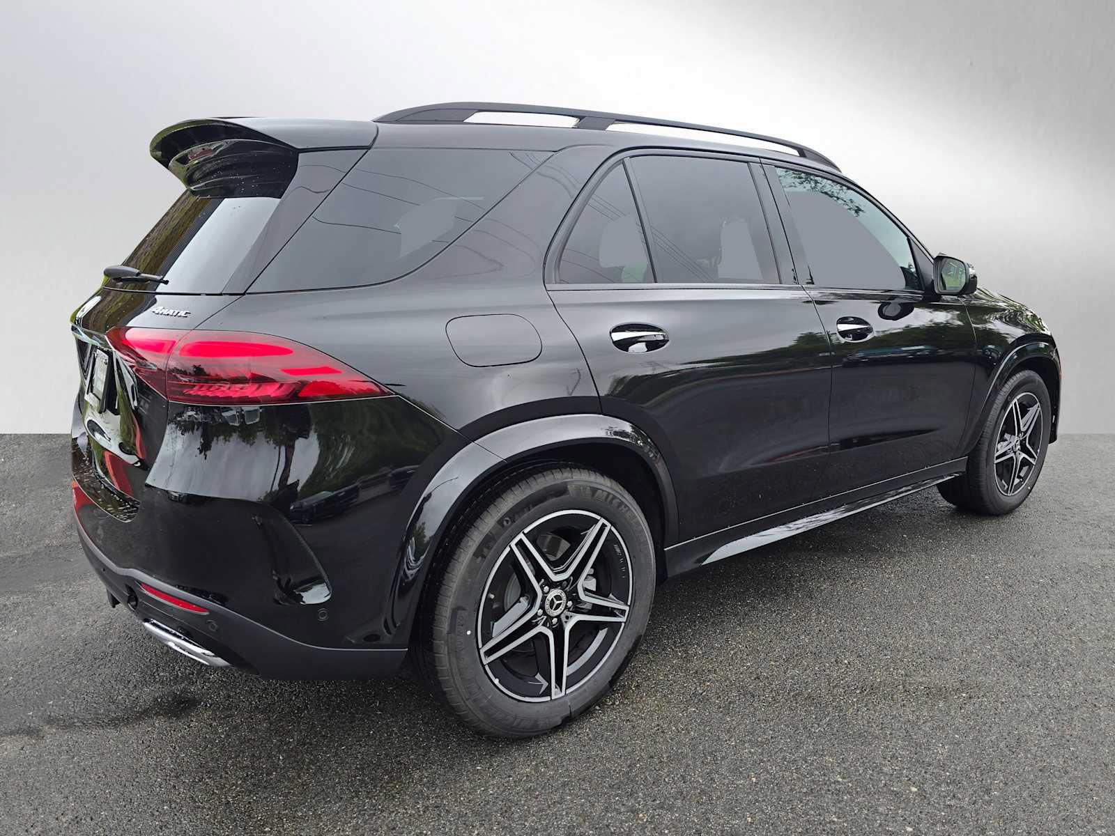 Used 2026 Mercedes-Benz GLE 350 4MATIC image 3