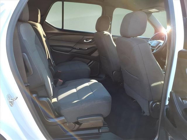 Used 2023 Chevrolet Traverse LT image 16