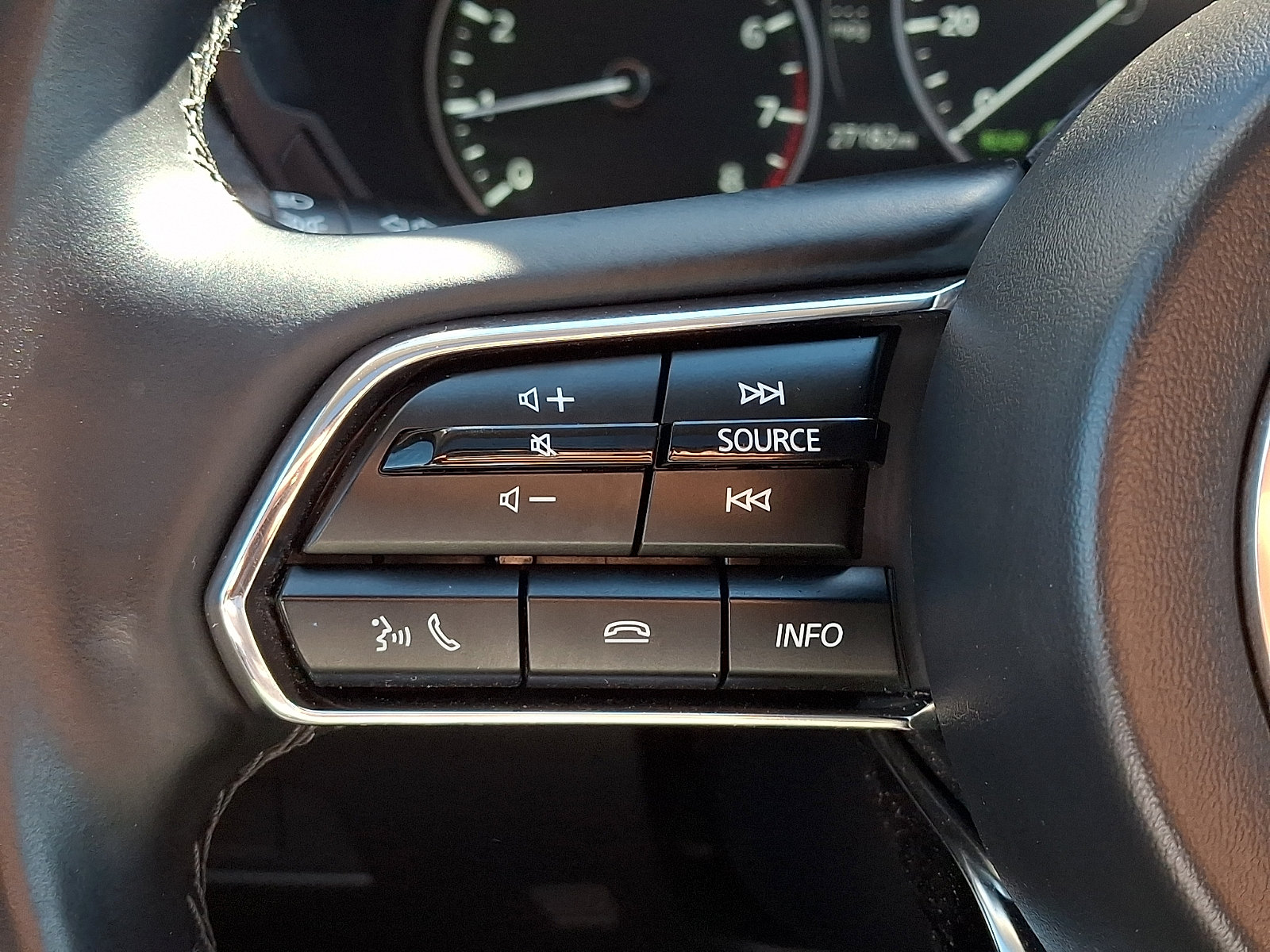 Certified 2024 MAZDA CX-90 3.3 Turbo w/ Preferred Package AWD/4WD image 25