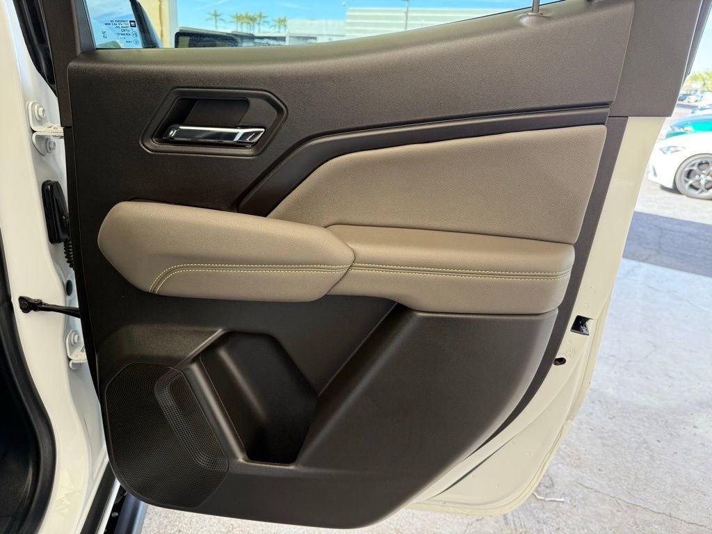 Used 2024 Chevrolet Colorado ZR2 w/ ZR2 Convenience Package III image 18