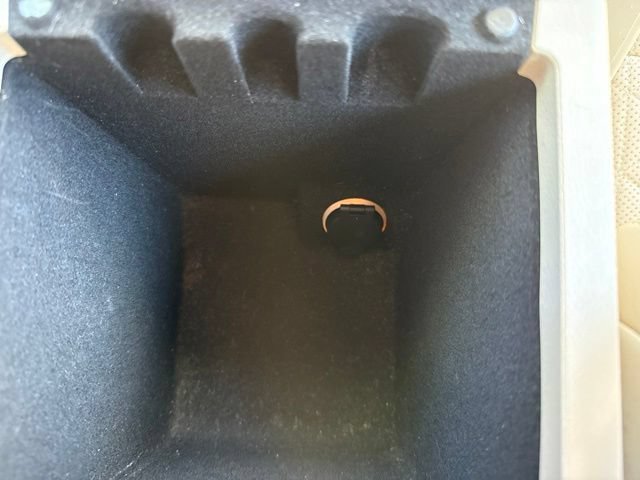 Used 2016 Nissan Maxima Platinum FWD image 33