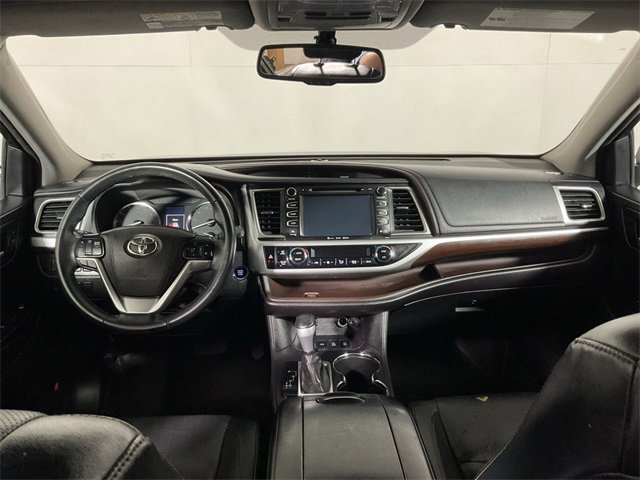 Used 2016 Toyota Highlander Limited image 22