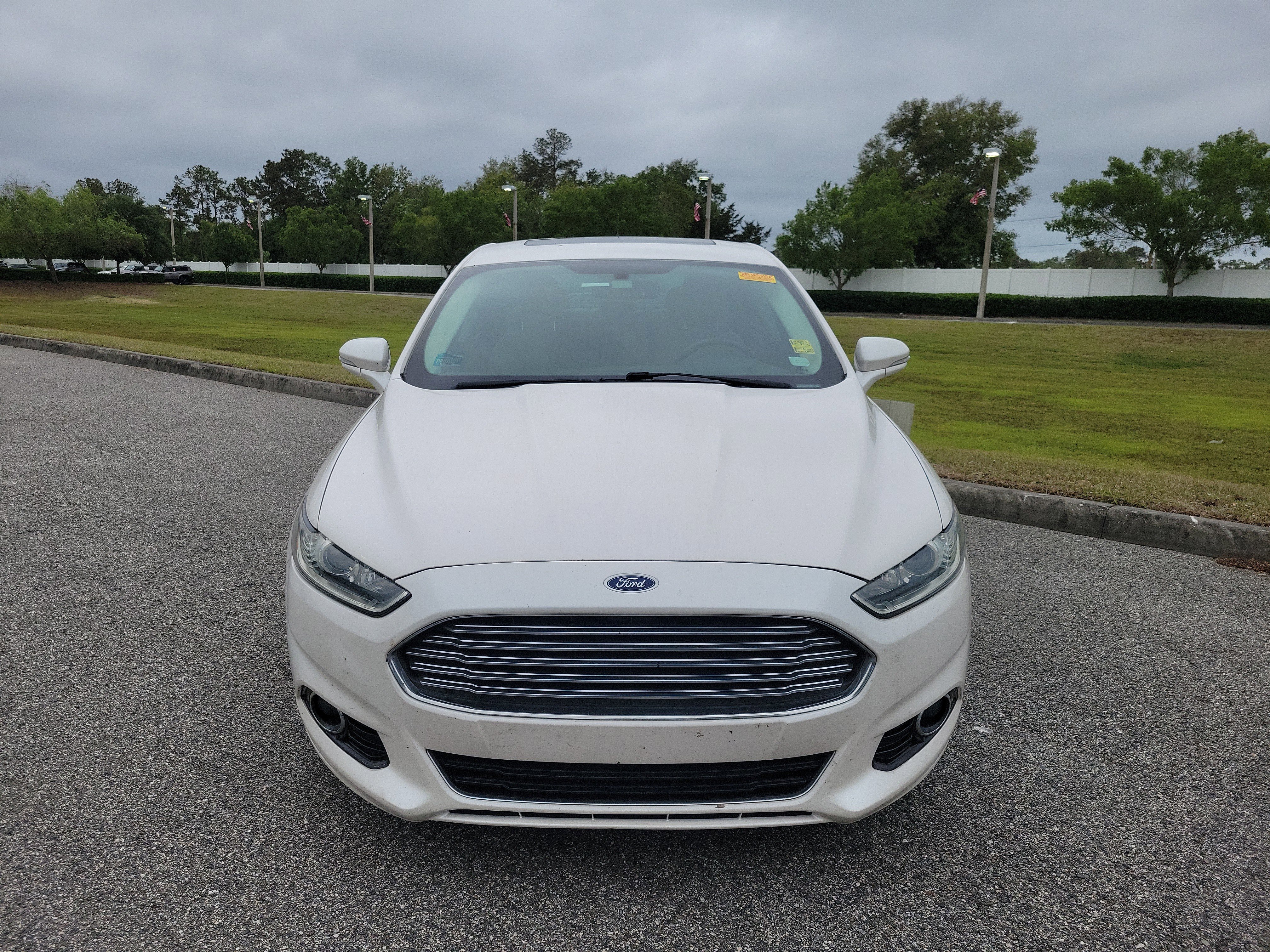 Used 2015 Ford Fusion Titanium FWD image 2