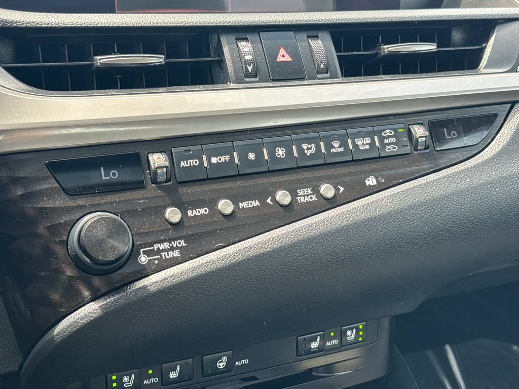 Used 2020 Lexus ES 350 w/ Premium Package FWD image 25
