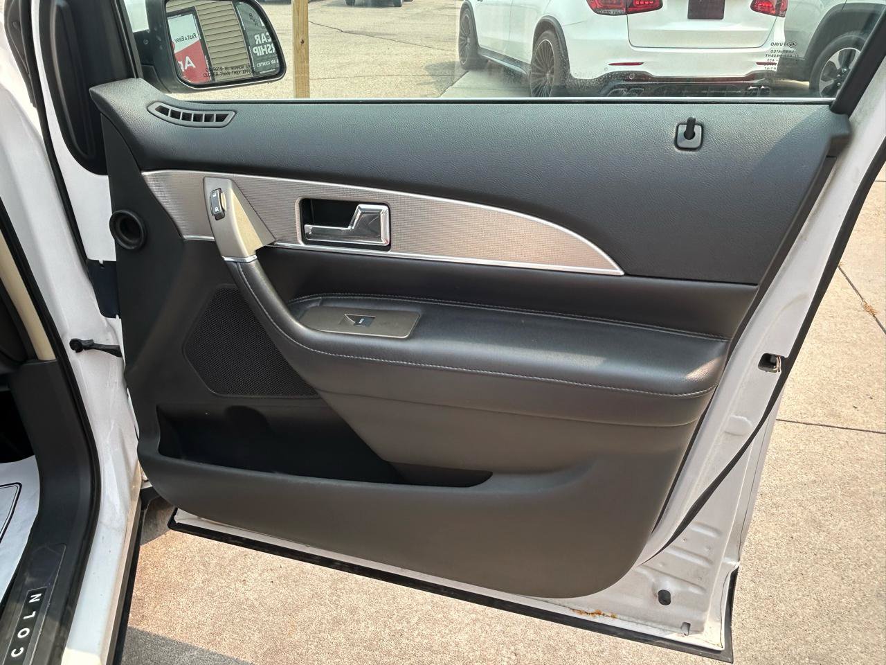 Used 2014 Lincoln MKX AWD w/ Equipment Group 101A image 16