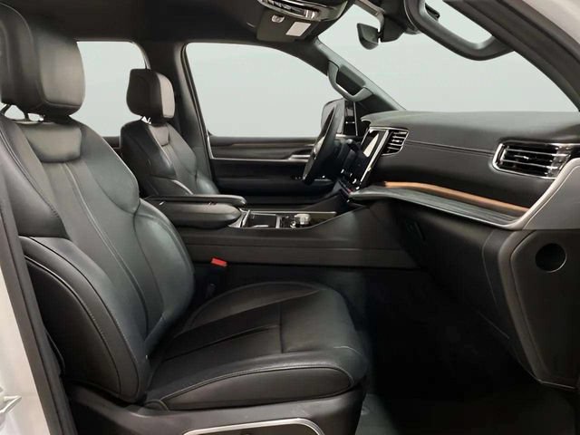 Used 2024 Jeep Wagoneer Series II w/ Flexible Seating Group RWD image 87