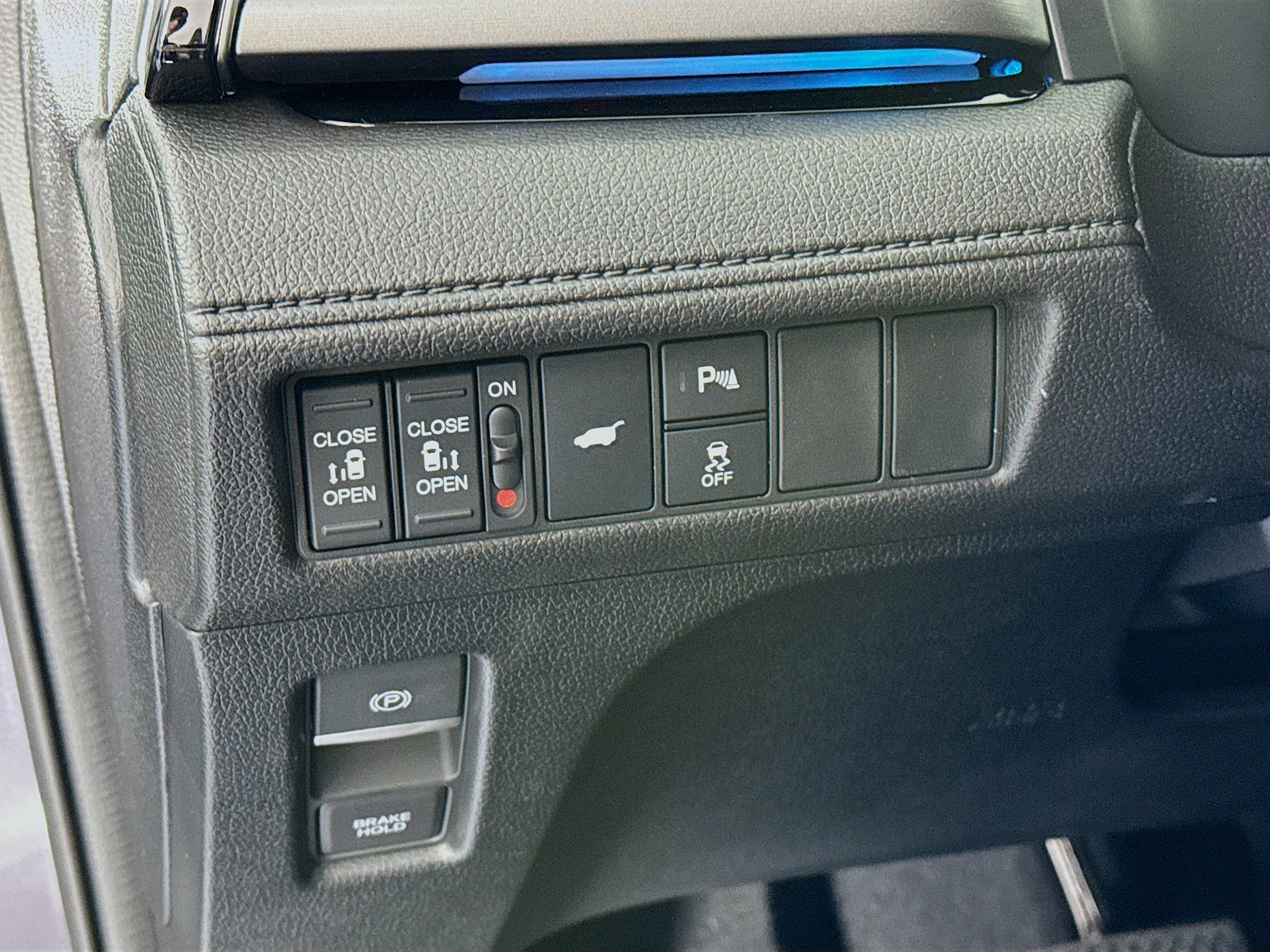 New 2026 Honda Odyssey Touring image 10