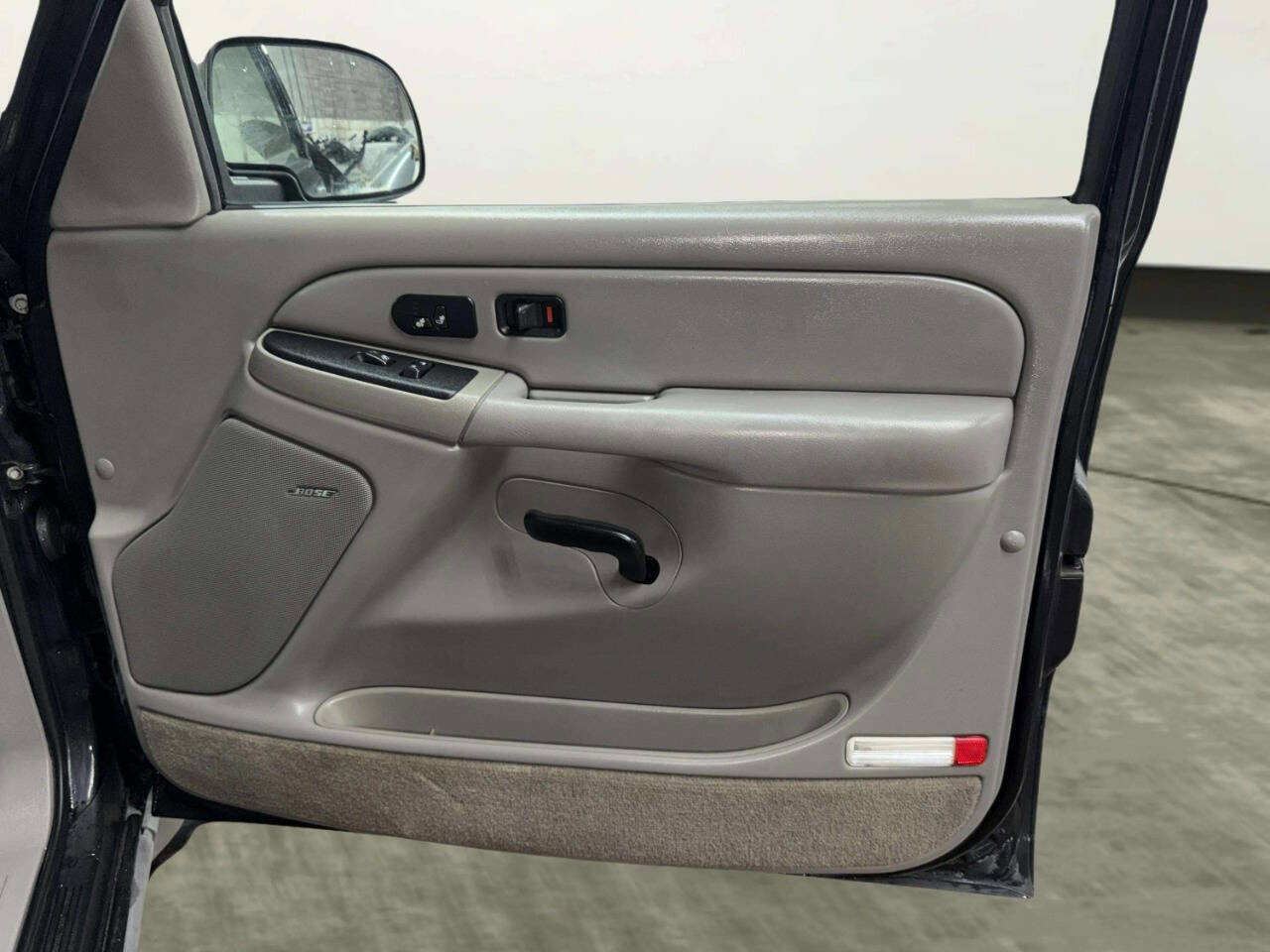 Used 2005 Chevrolet Tahoe Z71 w/ Preferred Equipment Group image 29