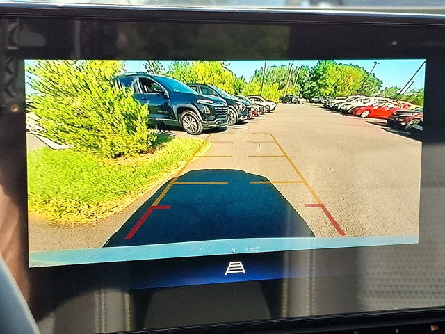 Used 2026 Chevrolet Trax LT w/ Driver Confidence Package FWD image 19