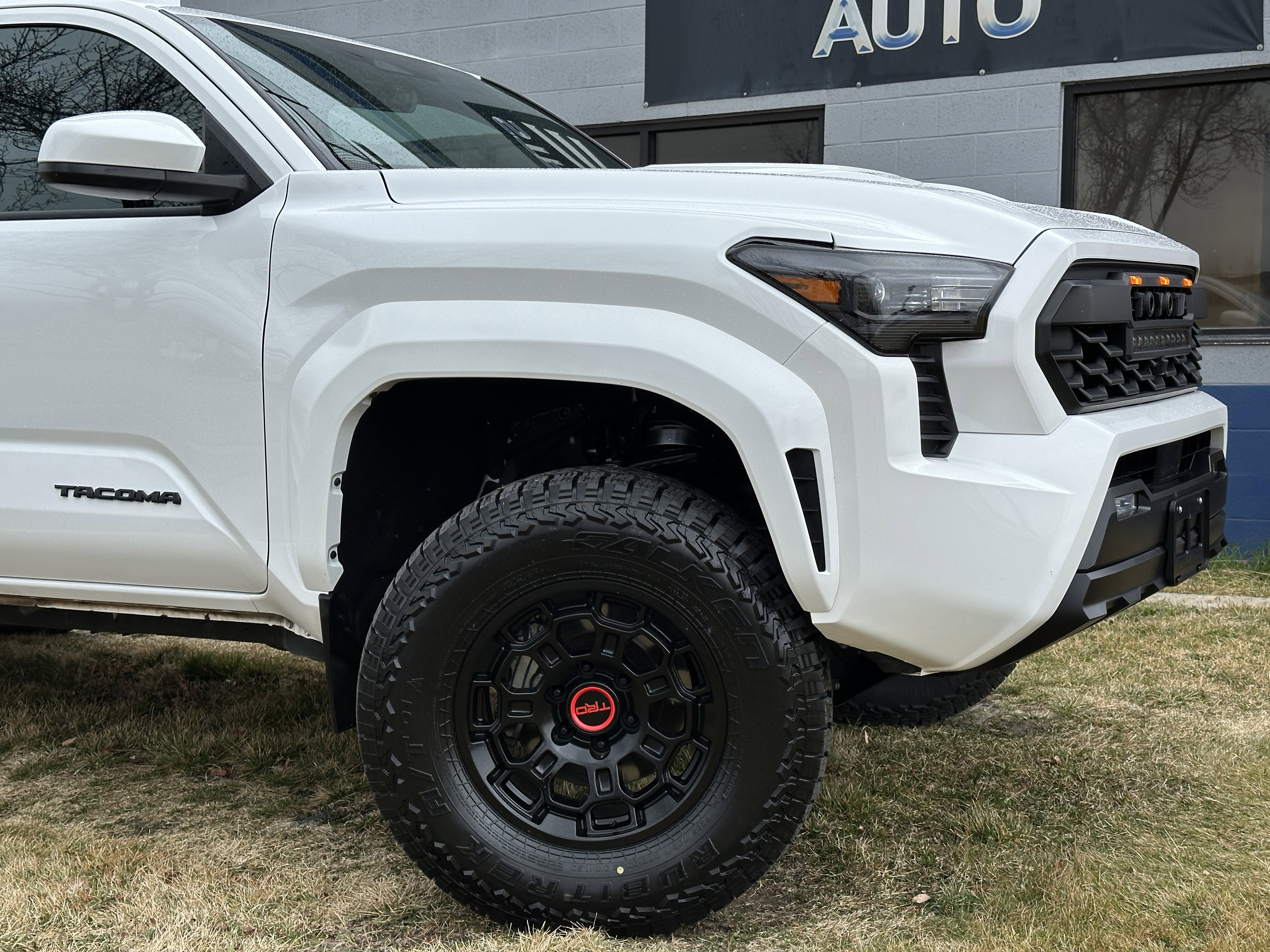 Used 2024 Toyota Tacoma TRD Sport AWD/4WD image 3