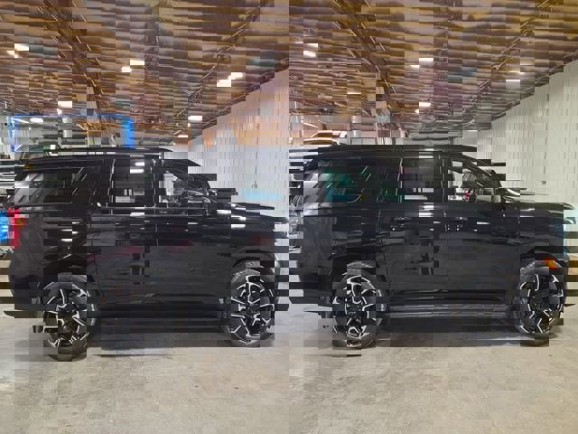 Used 2021 Chevrolet Suburban RST w/ Rear Media and Nav Package image 5