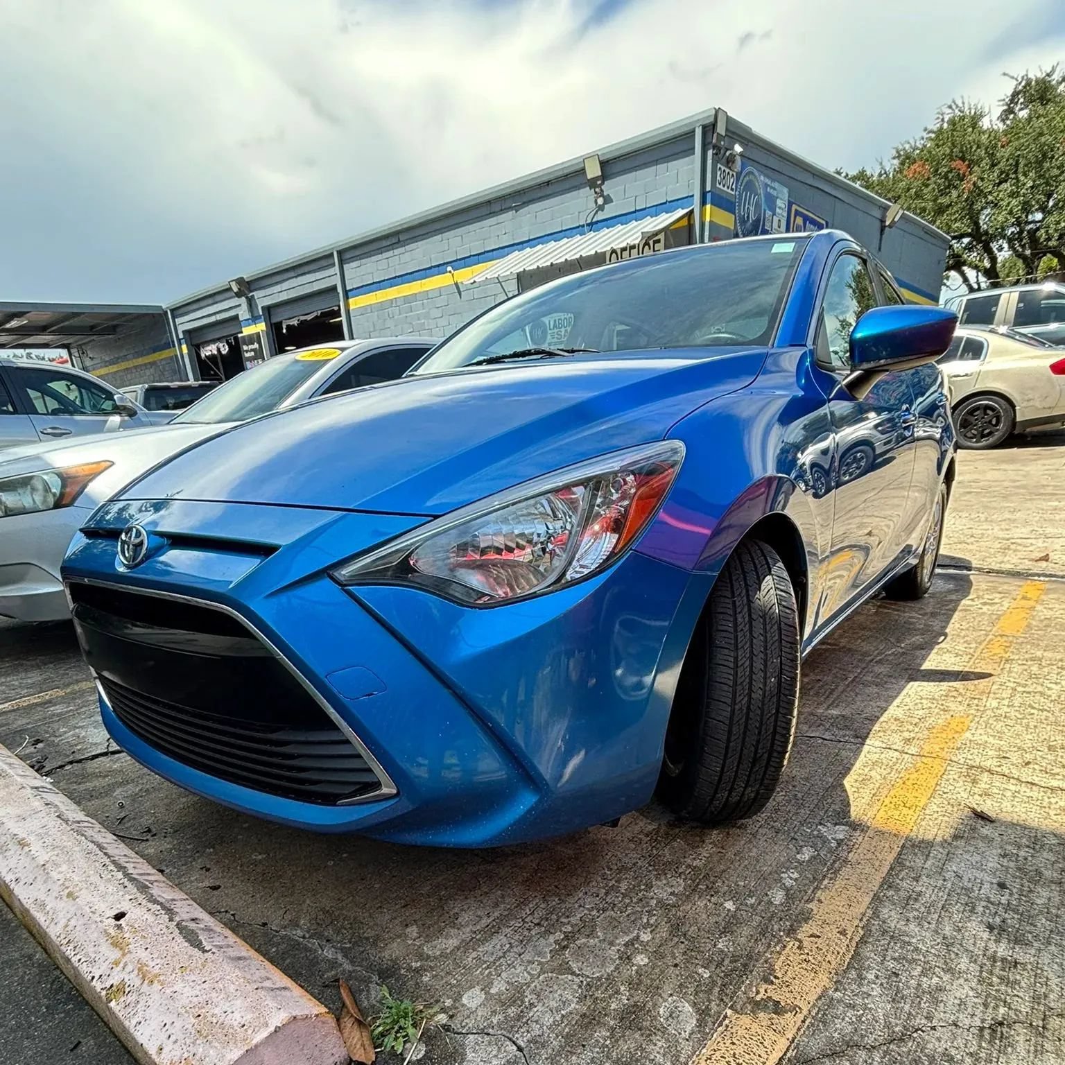 Used 2018 Toyota Yaris iA FWD image 2