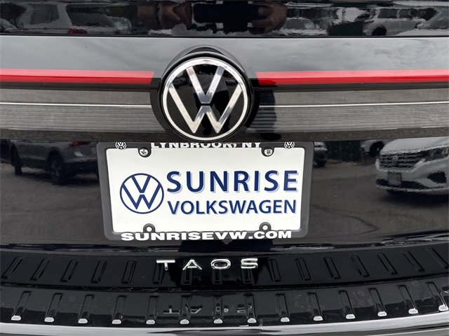 Used 2025 Volkswagen Taos S image 37