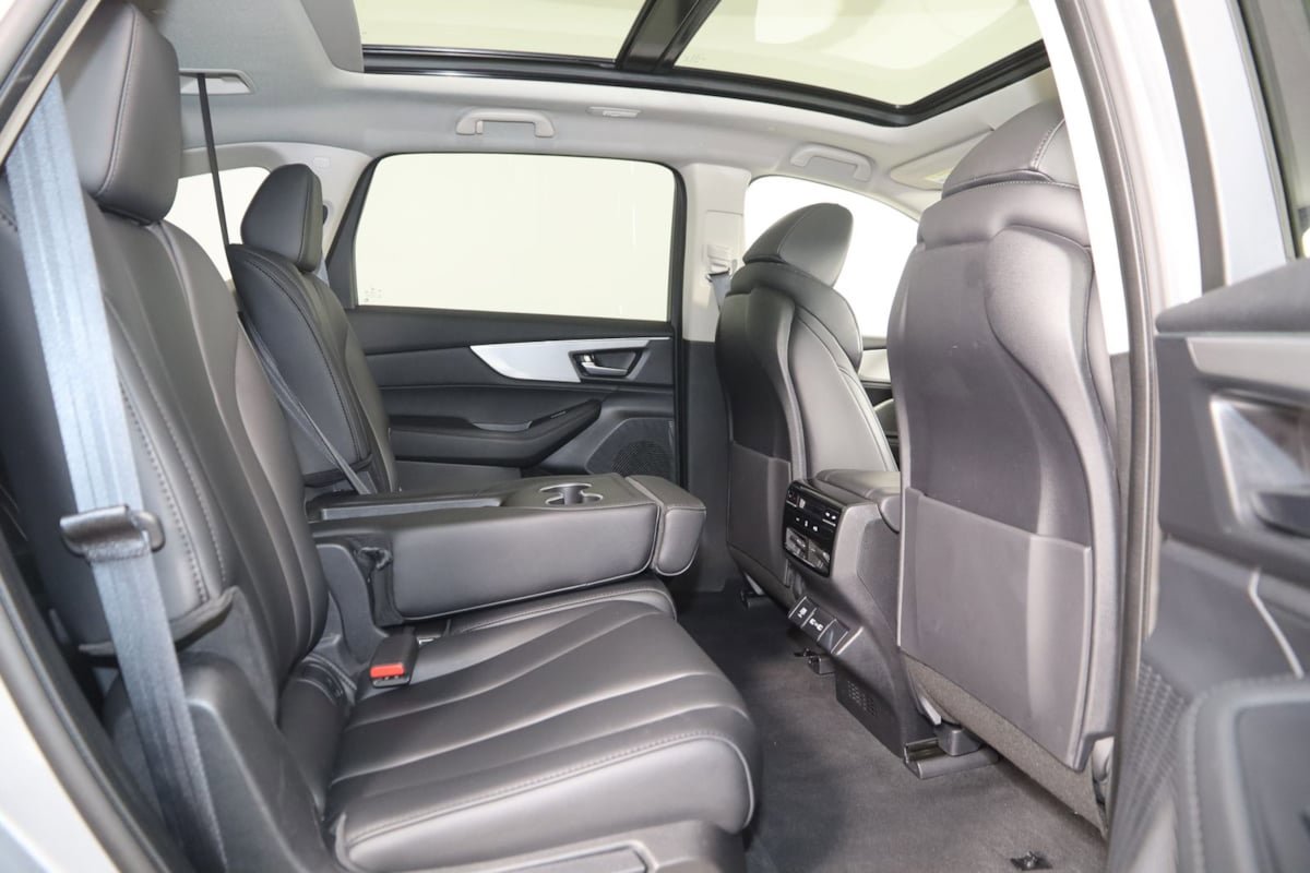 Used 2023 Acura MDX SH-AWD image 14