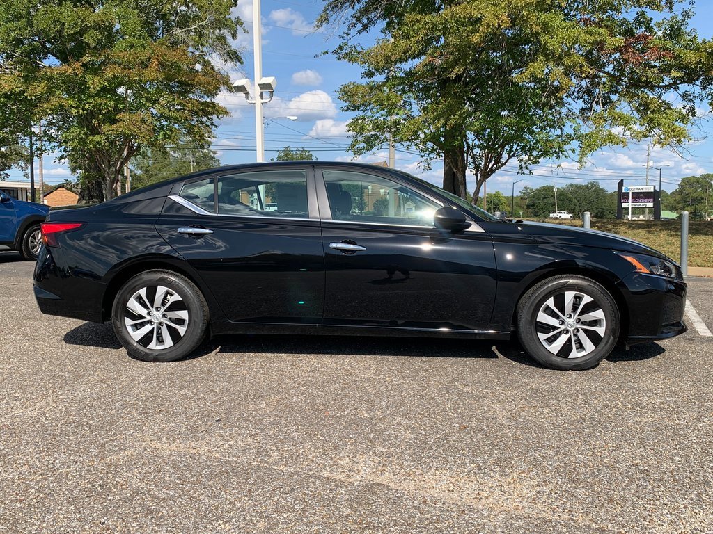 New 2025 Nissan Altima 2.5 S image 2