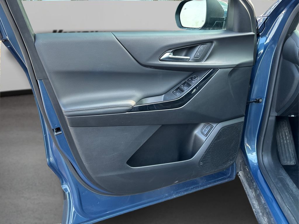 Used 2025 Chevrolet Equinox LT w/ Convenience Package II image 25