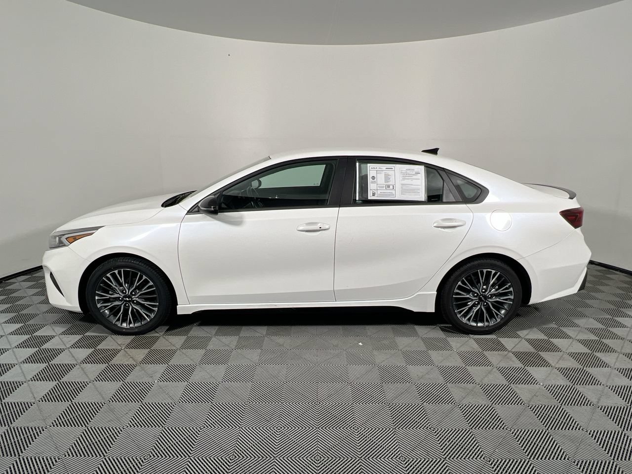 Certified 2024 Kia Forte GT-Line FWD image 8