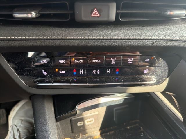 Certified 2023 Buick Envision Preferred FWD image 19