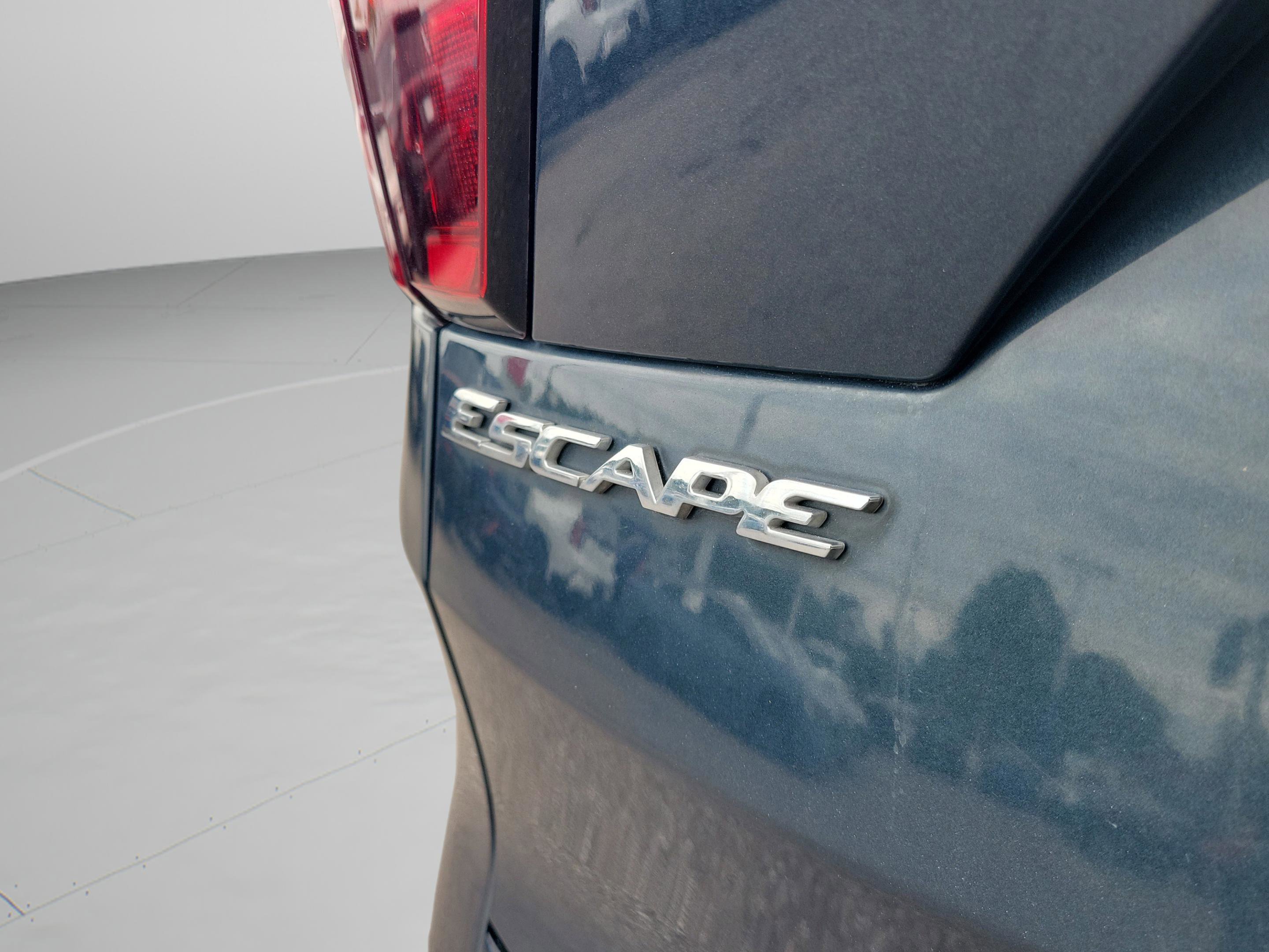 Used 2019 Ford Escape S image 32