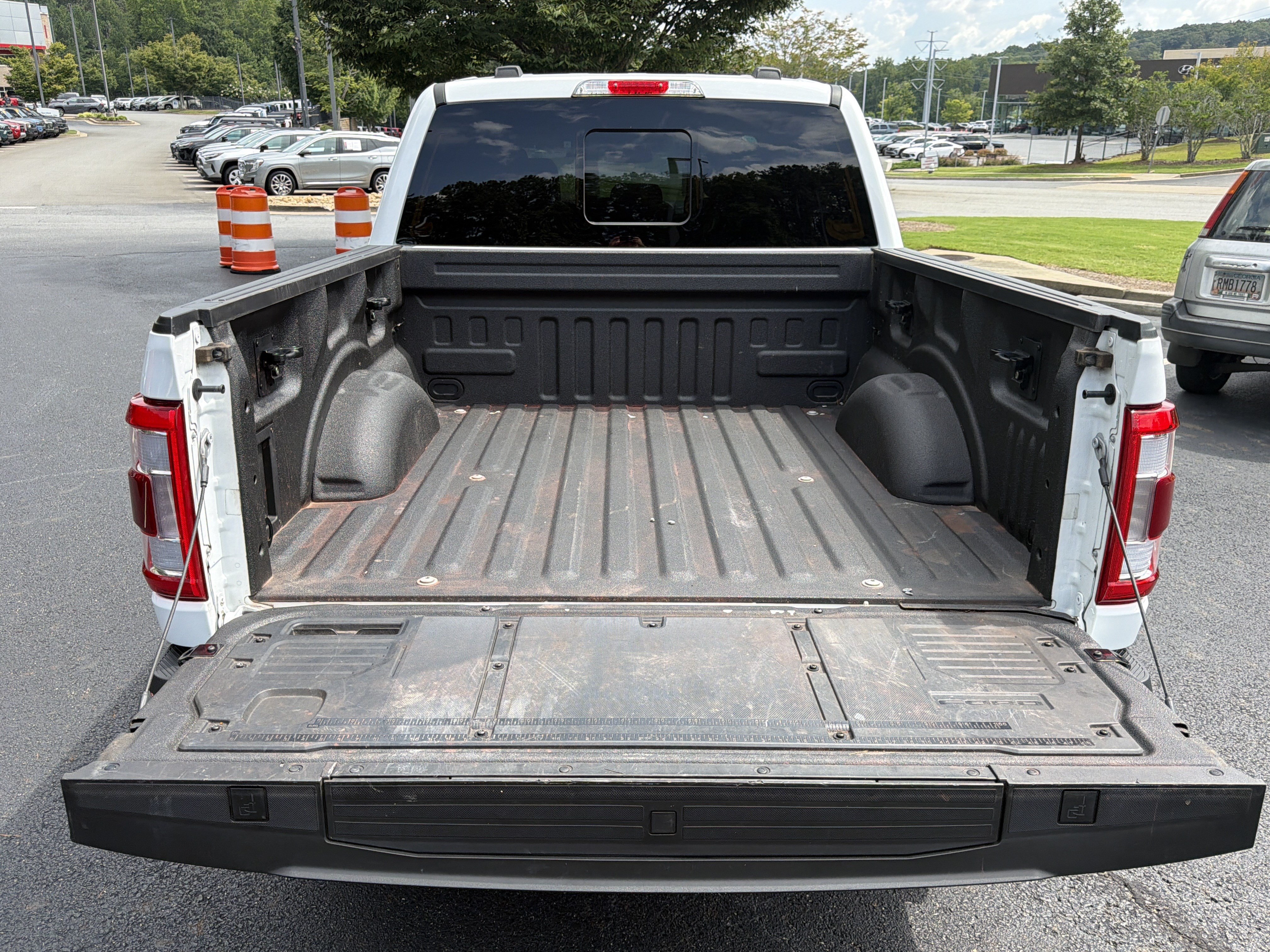 Used 2023 Ford F150 Lariat w/ Equipment Group 502A High AWD/4WD image 18