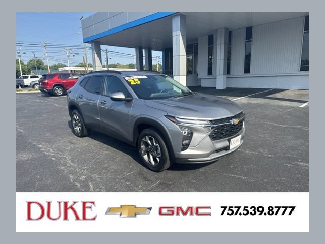 Used 2025 Chevrolet Trax LT w/ Driver Confidence Package