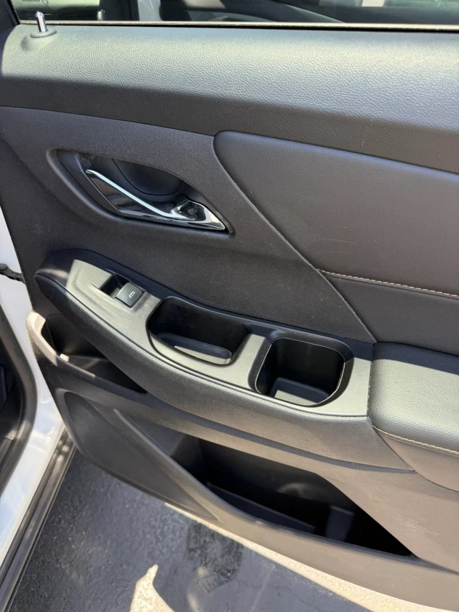 Used 2019 Chevrolet Traverse RS FWD image 22