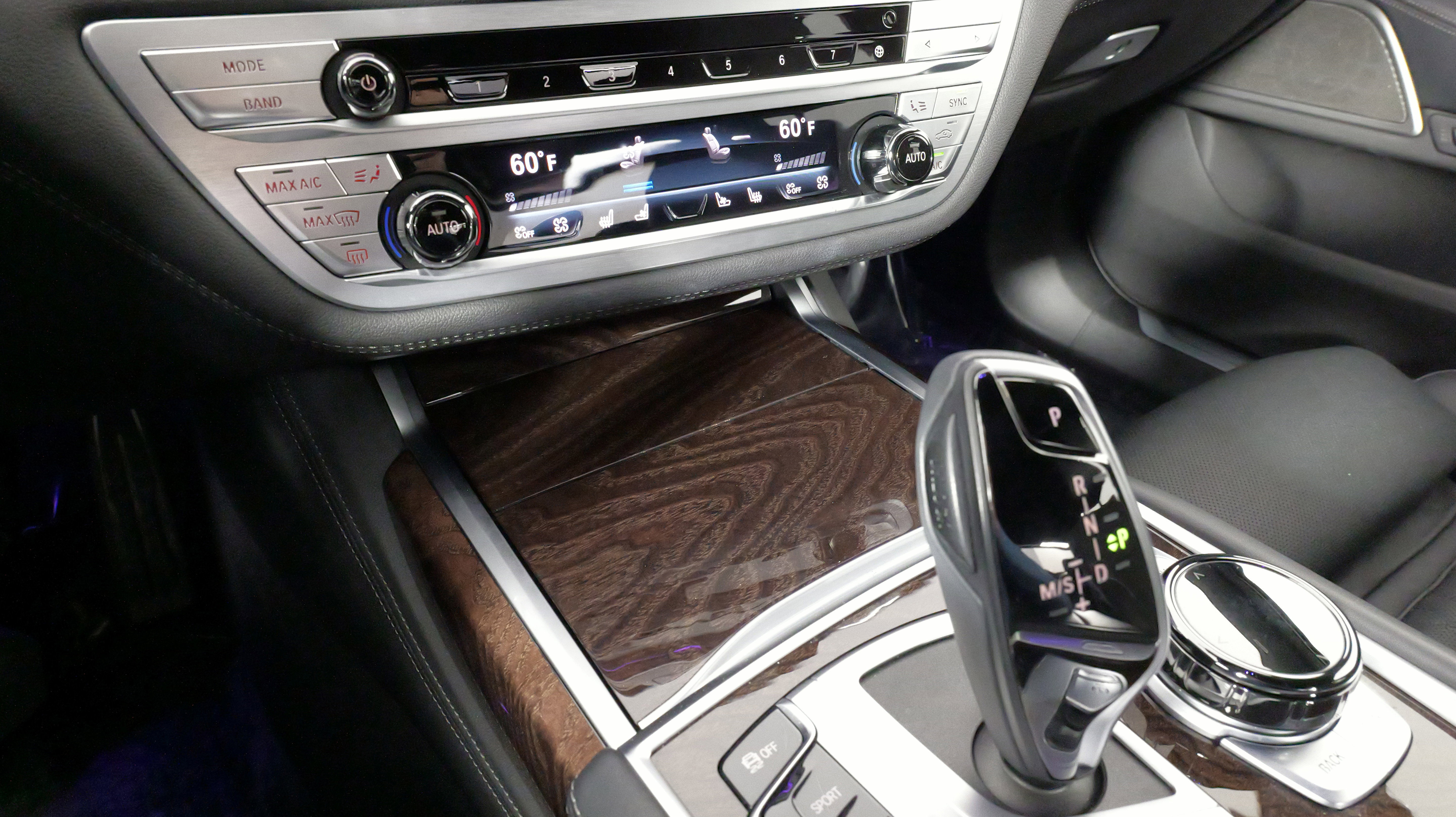 Used 2022 BMW 750i xDrive 750i xDrive w/ Executive Package image 64