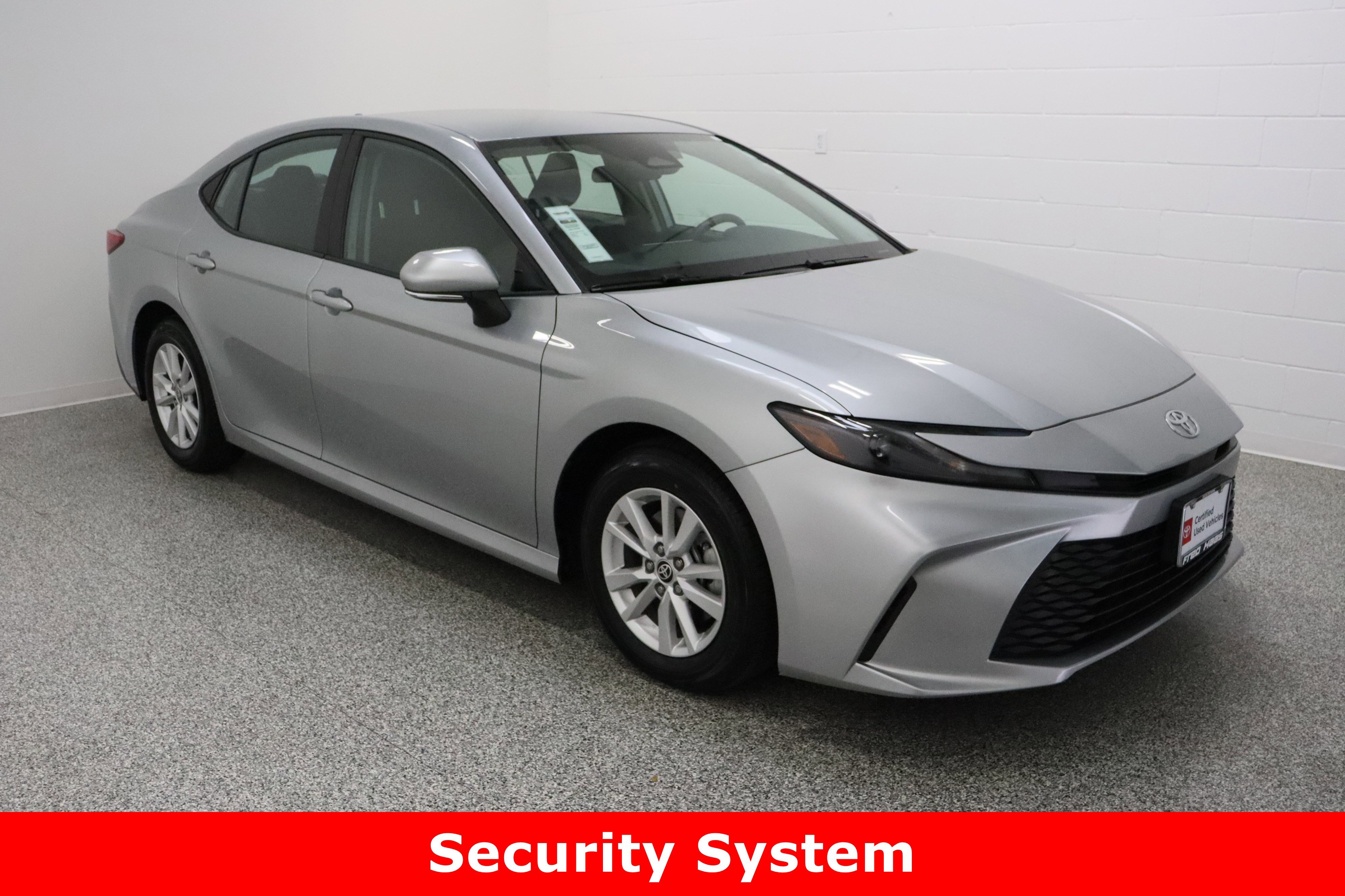 Certified 2025 Toyota Camry LE image 4