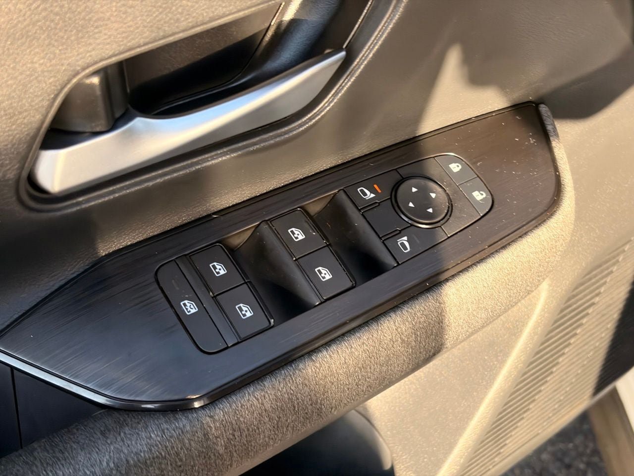Certified 2026 Nissan Kicks SV FWD image 22