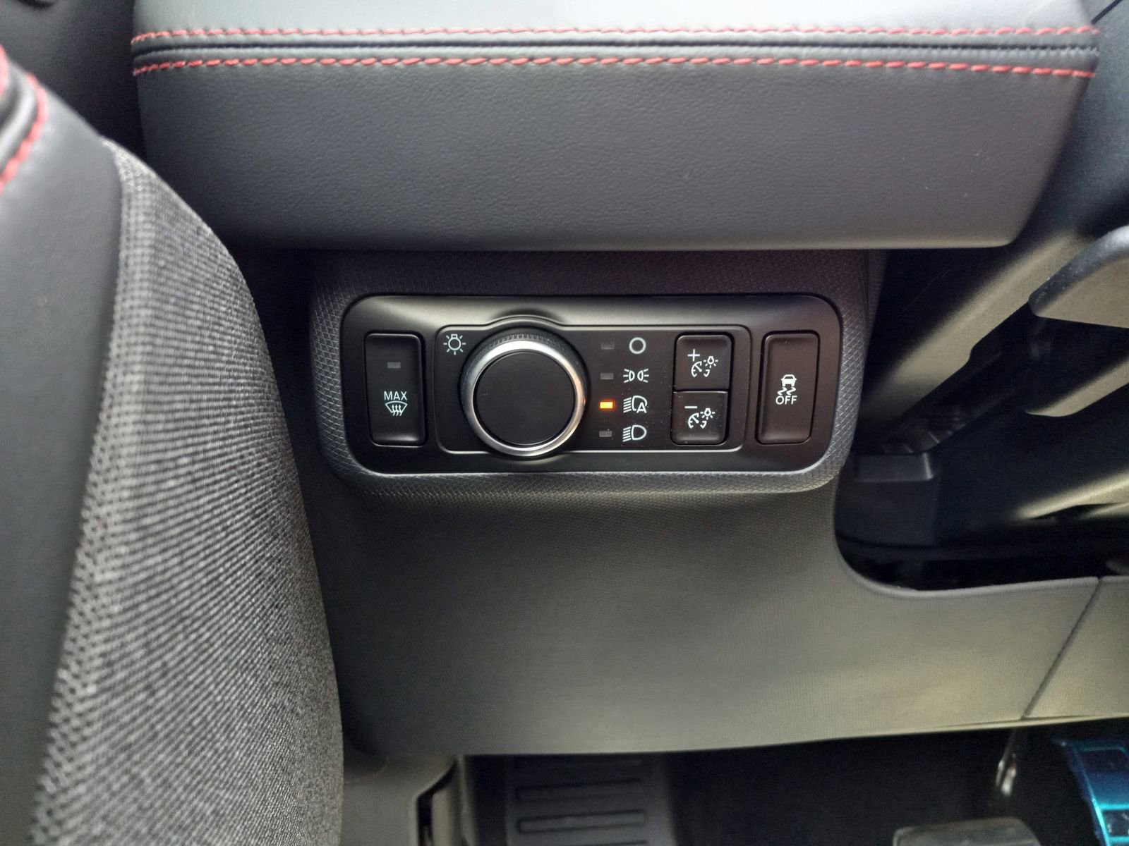 New 2025 Ford Mustang Mach-E Premium w/ Sport Appearance Package AWD/4WD image 25