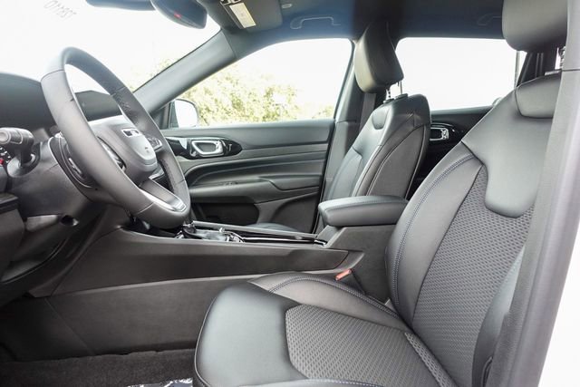 New 2026 Jeep Compass Latitude w/ Quick Order Package 29K image 13