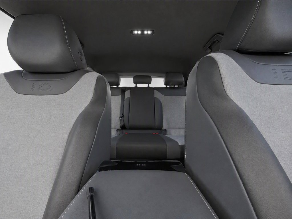 Certified 2024 Volkswagen ID.4 Pro AWD/4WD image 27