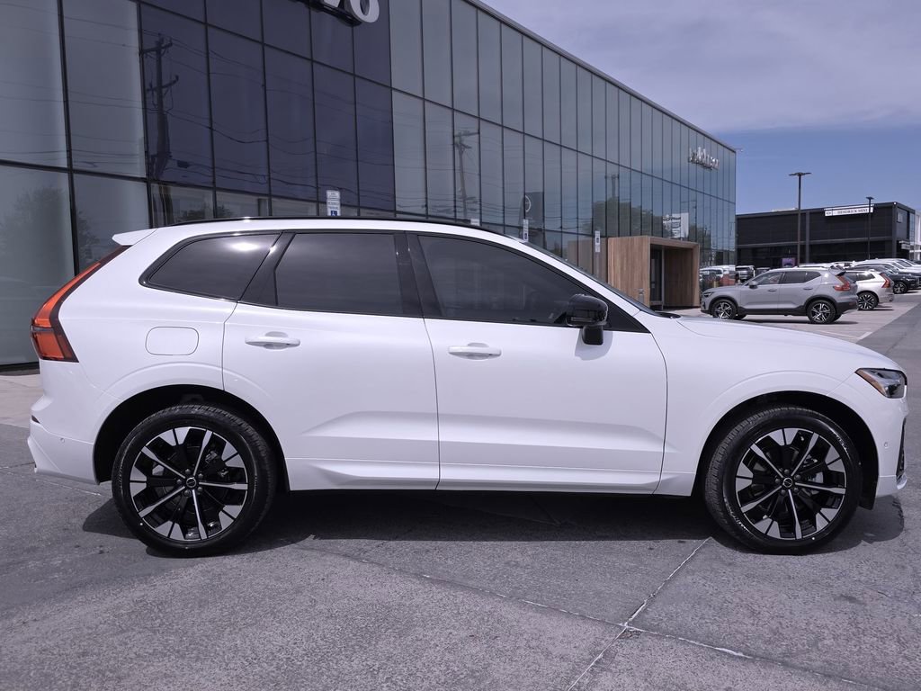 New 2026 Volvo XC60 B5 Plus w/ Protection Package Premier image 4