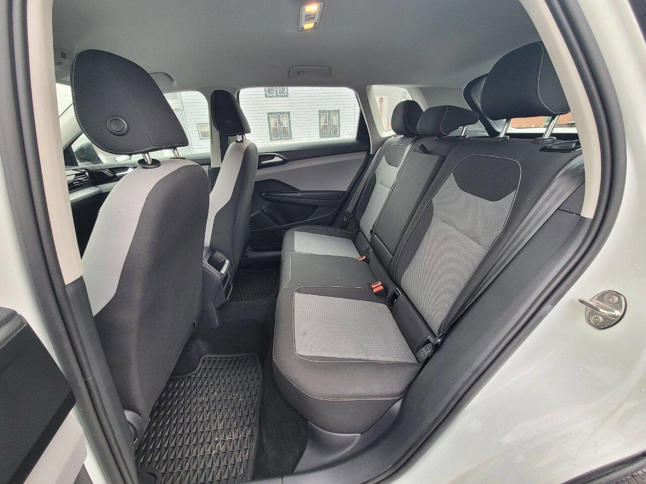 Used 2022 Volkswagen Taos S AWD/4WD image 12