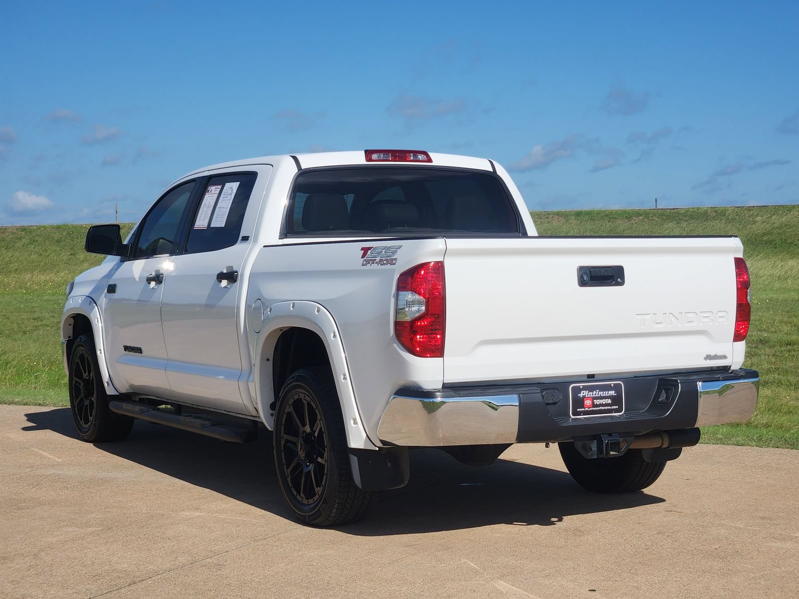 Used 2019 Toyota Tundra SR5 w/ SR5 Upgrade Package RWD image 5