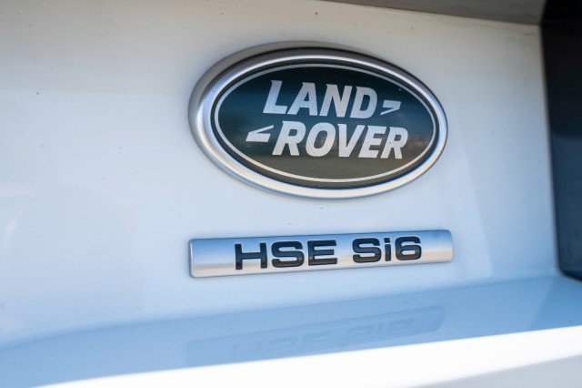 Used 2020 Land Rover Discovery HSE image 11