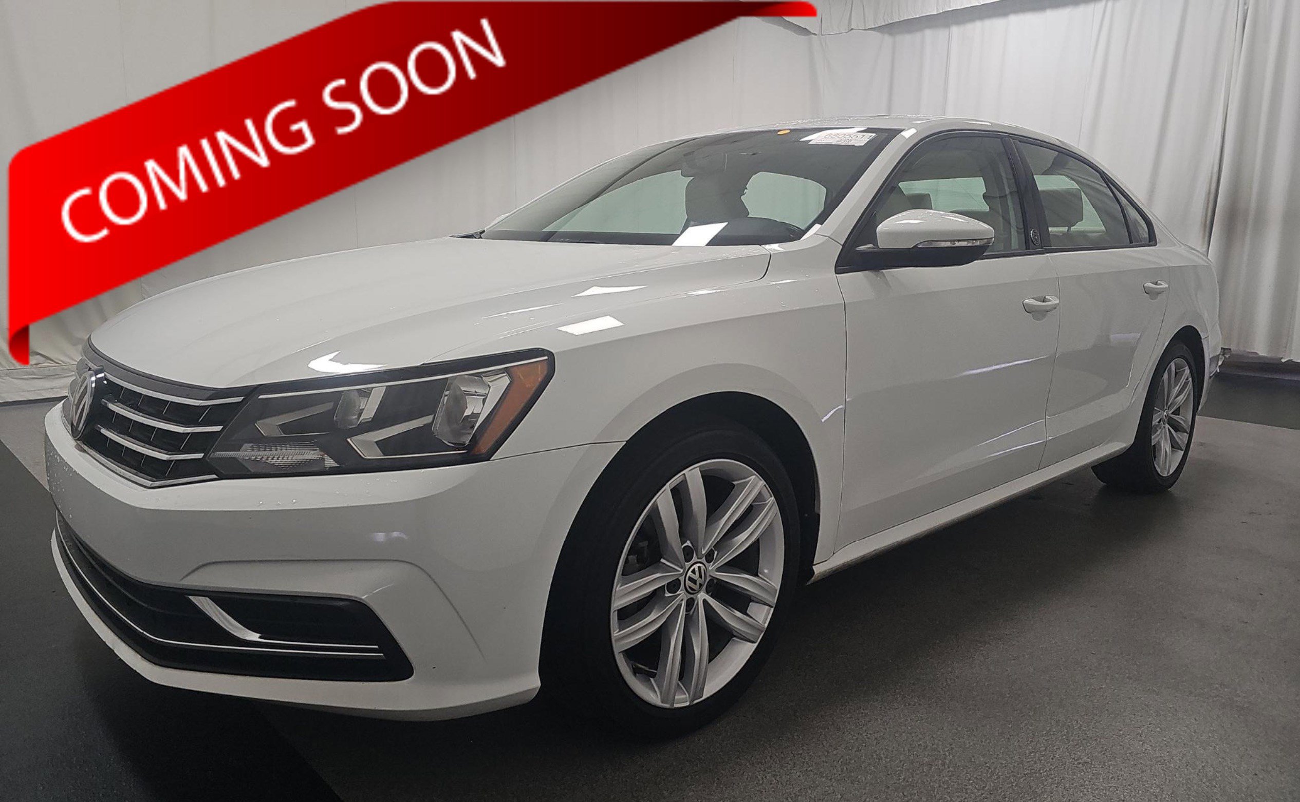 Used 2019 Volkswagen Passat 2.0T Wolfsburg w/ Wheels & Sunroof Package image 1