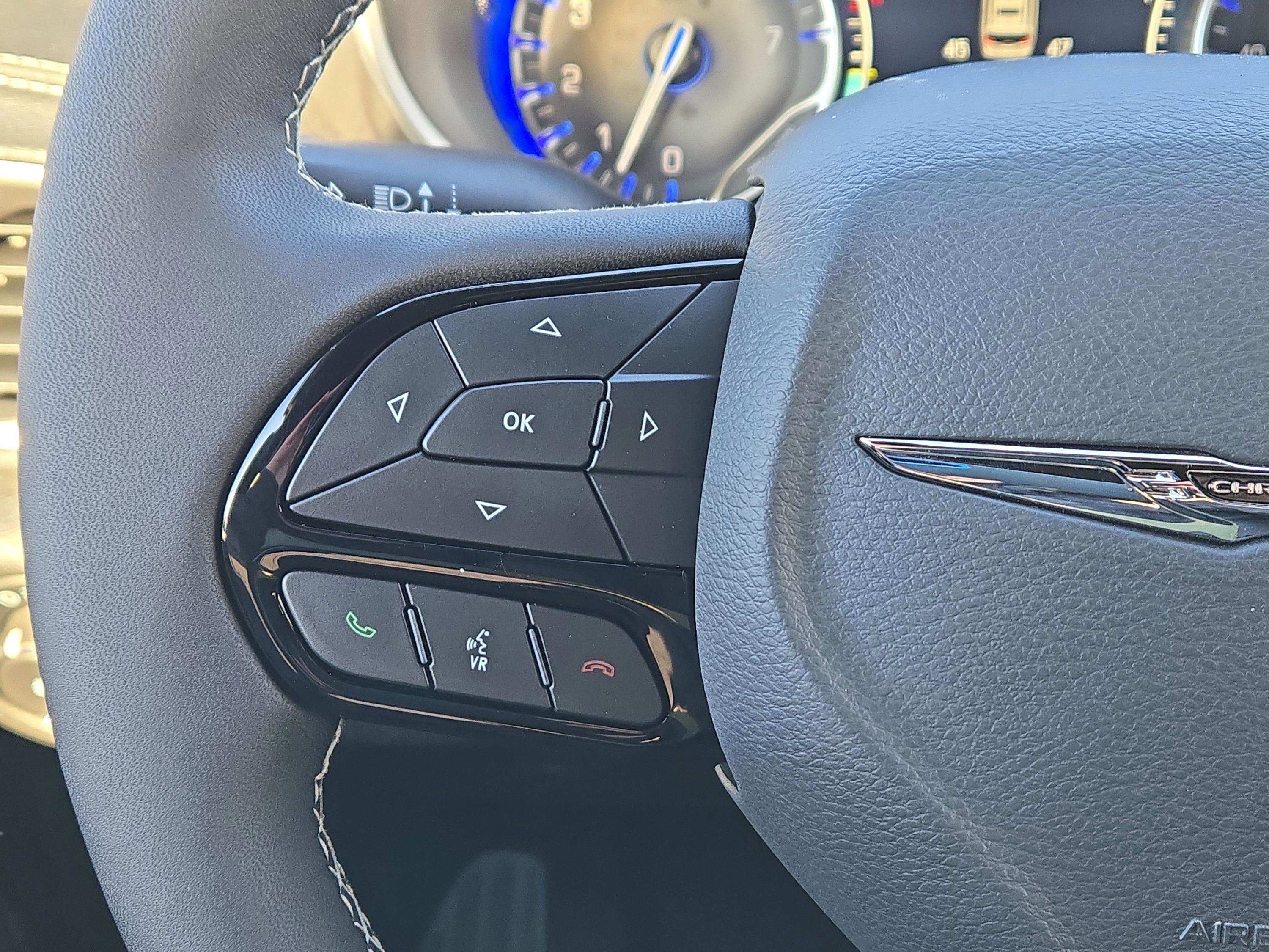 New 2026 Chrysler Pacifica Select w/ S Appearance Package image 23