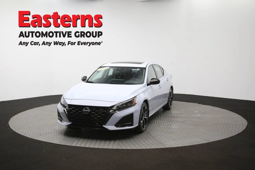 Used 2023 Nissan Altima 2.5 SR w/ SR Premium Package FWD image 55