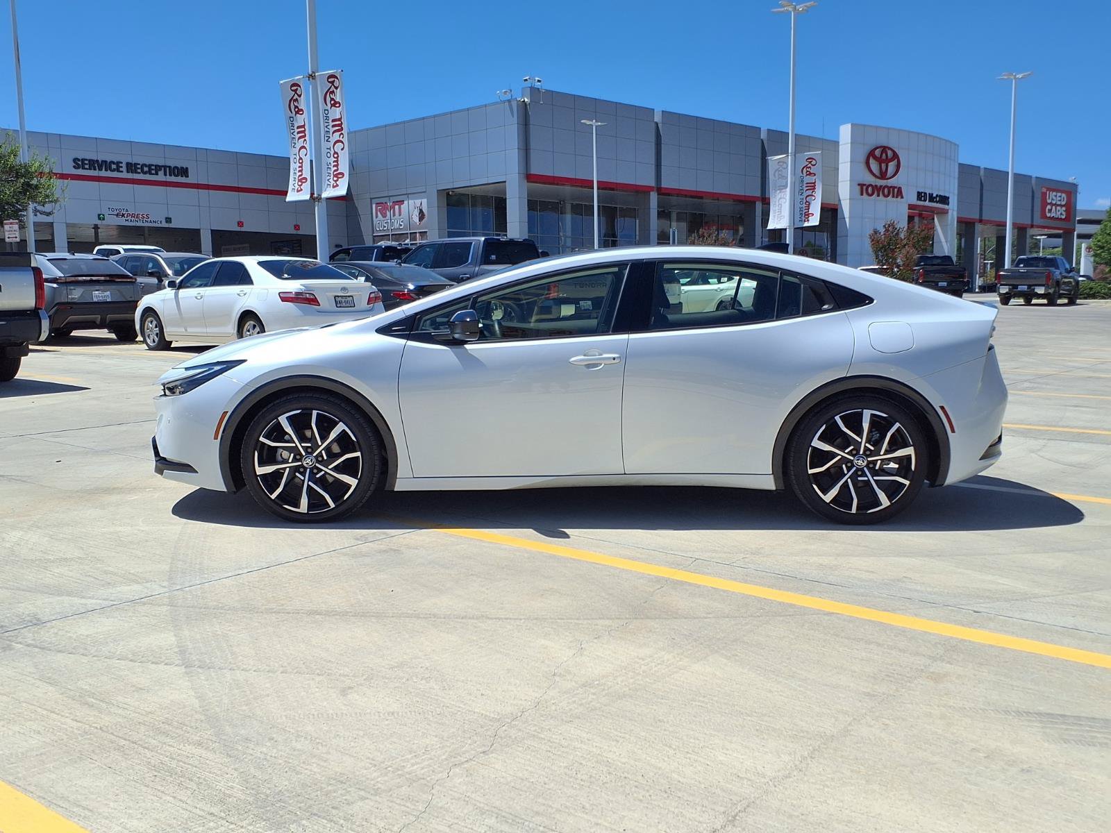 Certified 2024 Toyota Prius Prime FWD image 8