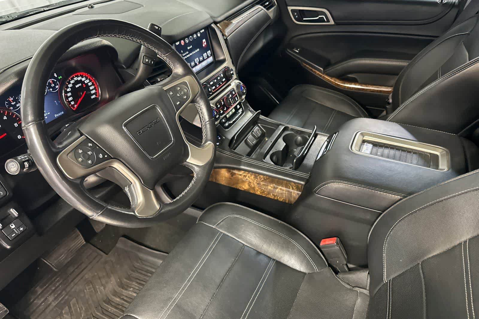 Used 2016 GMC Yukon Denali w/ Open Road Package AWD/4WD image 14